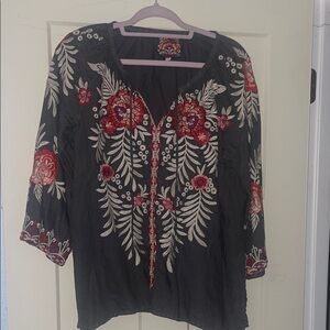 Johnny Was Maya Embroidered blouse EUC